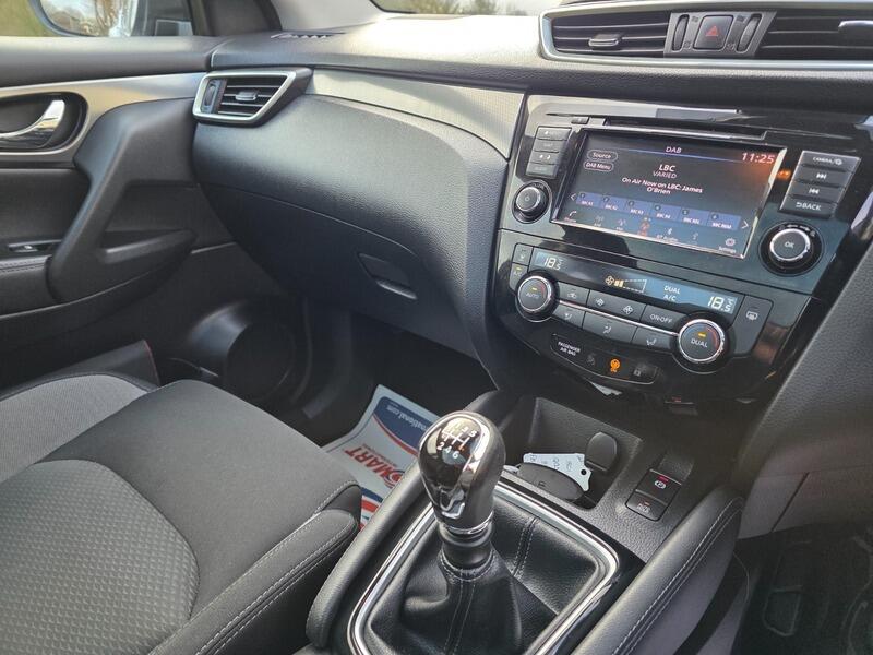2019 Nissan Qashqai 1.3 DIG-T N-Connecta Euro 6 (s/s) 5dr • 52,400 miles image 23
