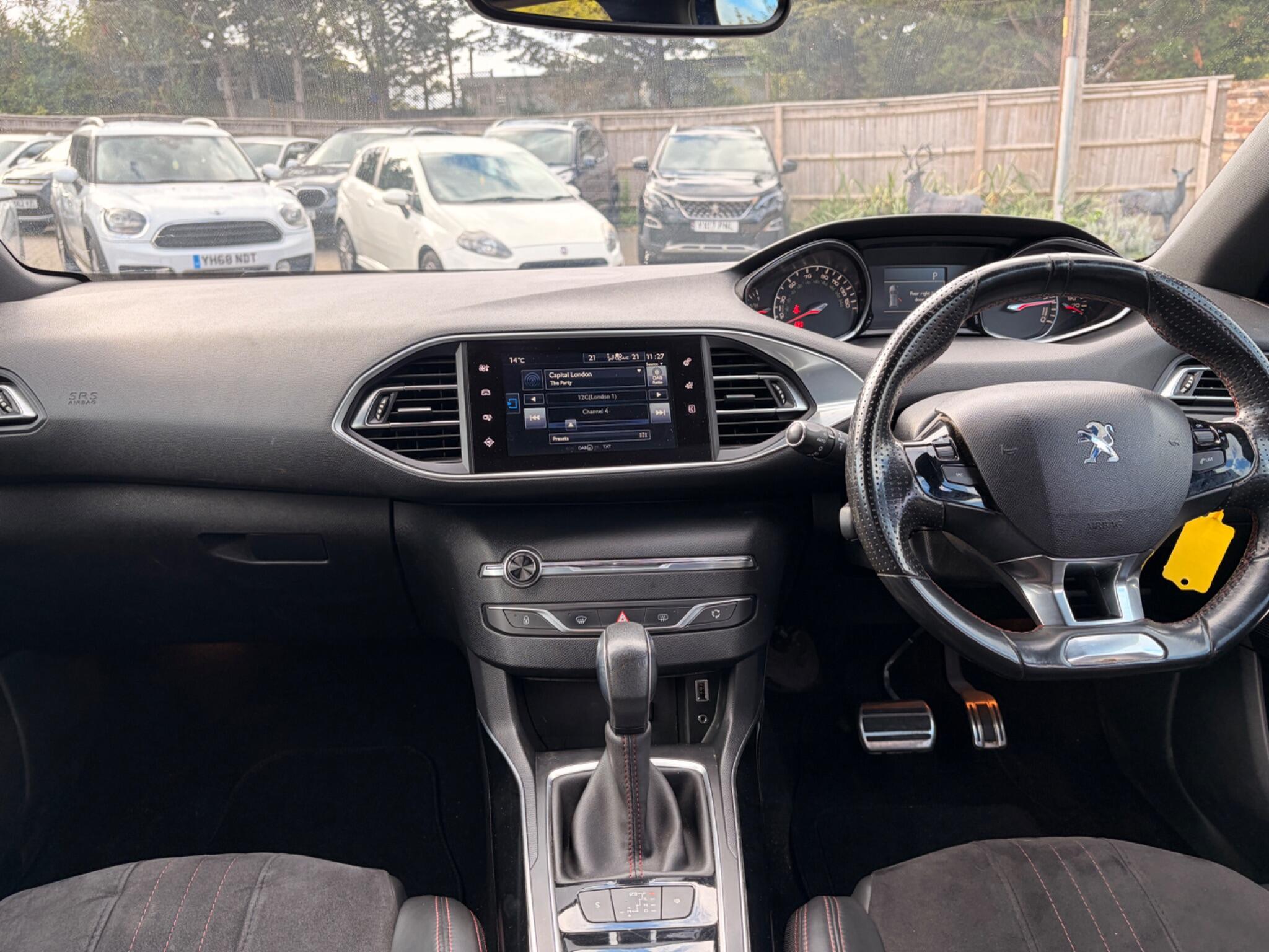 Peugeot 308 view 14