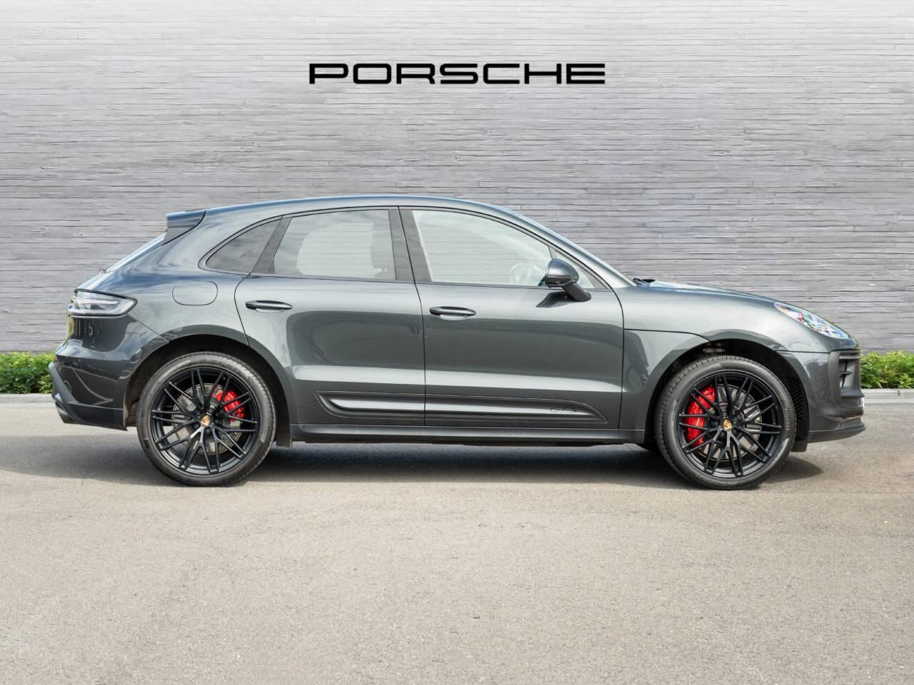 Porsche Macan view 2
