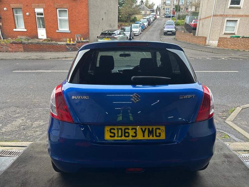 2013 Suzuki Swift image 31