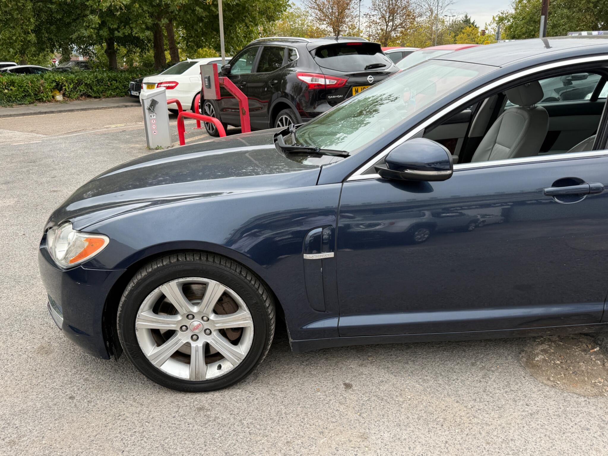 Jaguar XF - Image 11