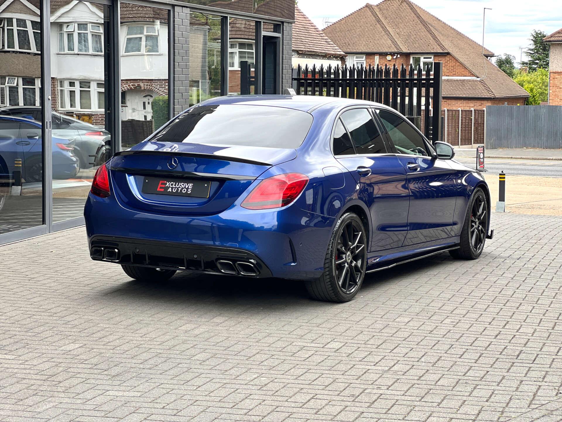 Mercedes-Benz C Class view 3