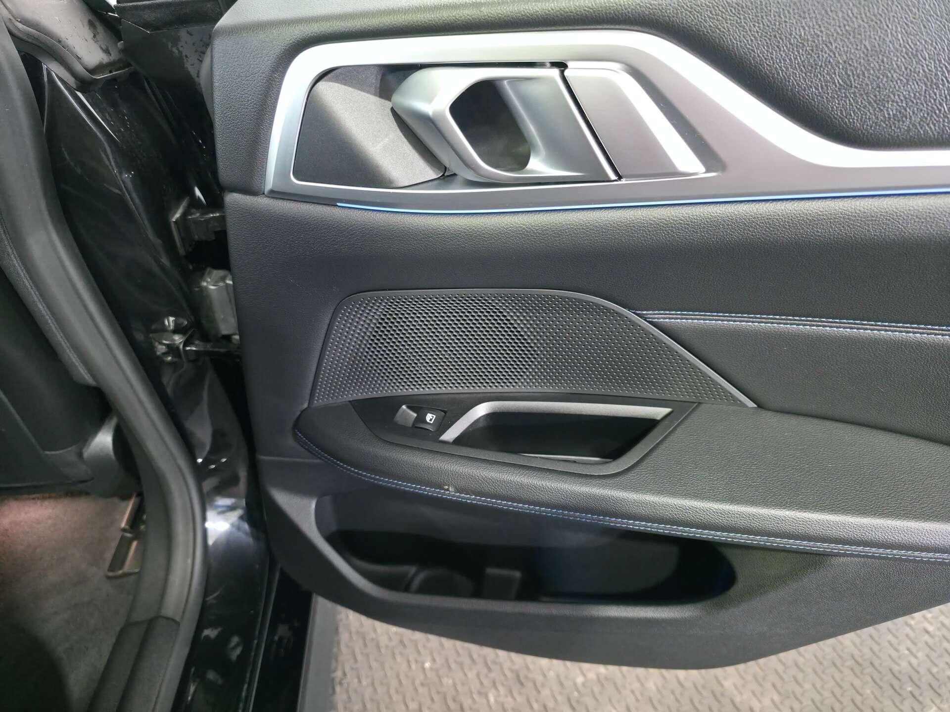 BMW I4 view 51