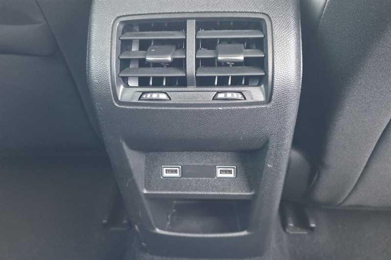 Peugeot 308 view 29