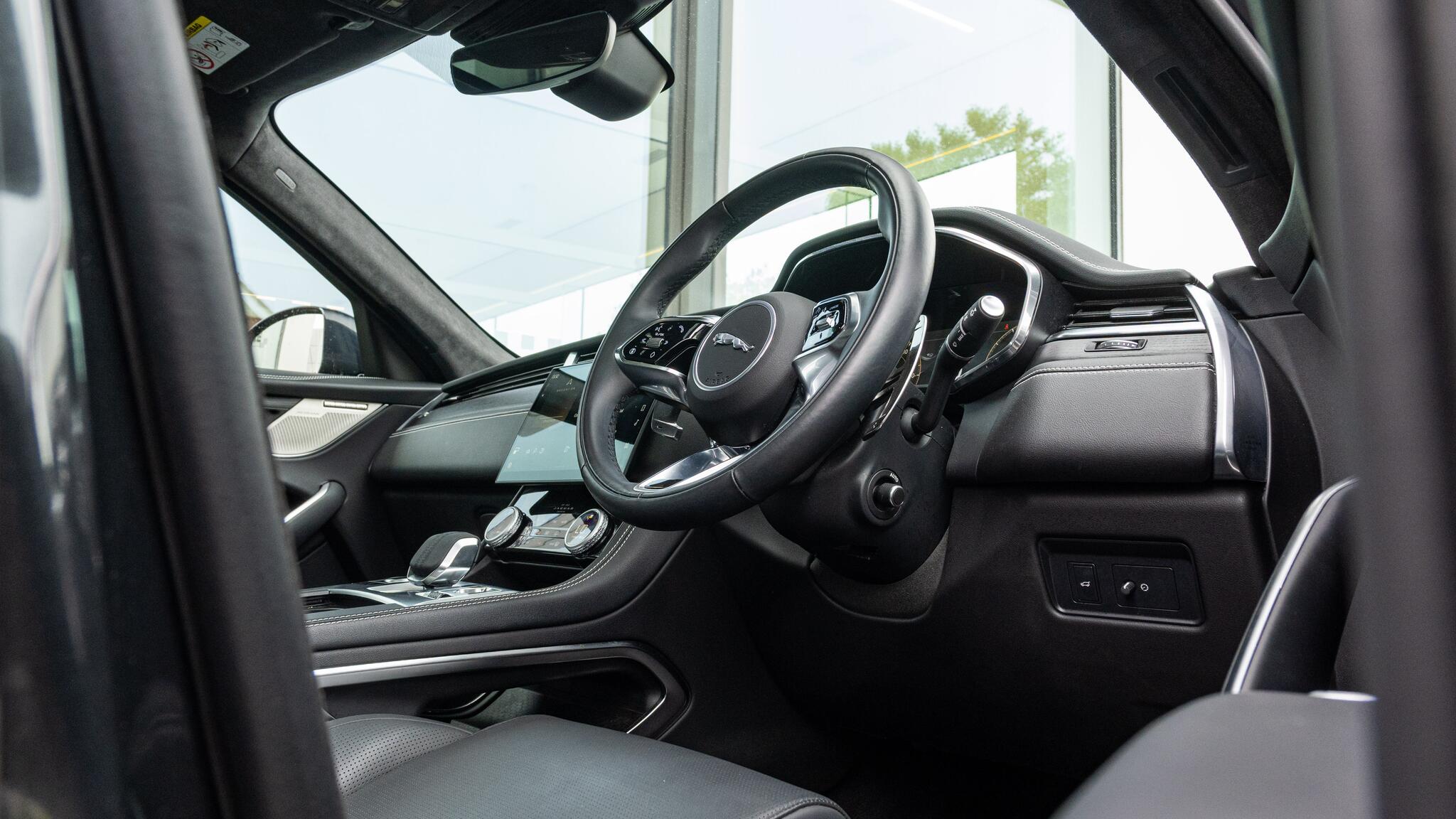 Jaguar F-Pace view 68
