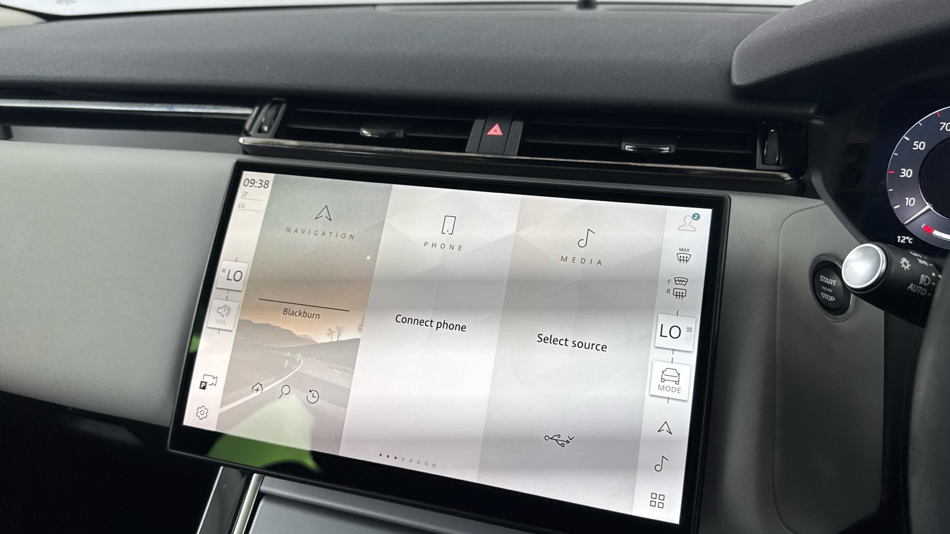 Land Rover Range Rover Velar view 12