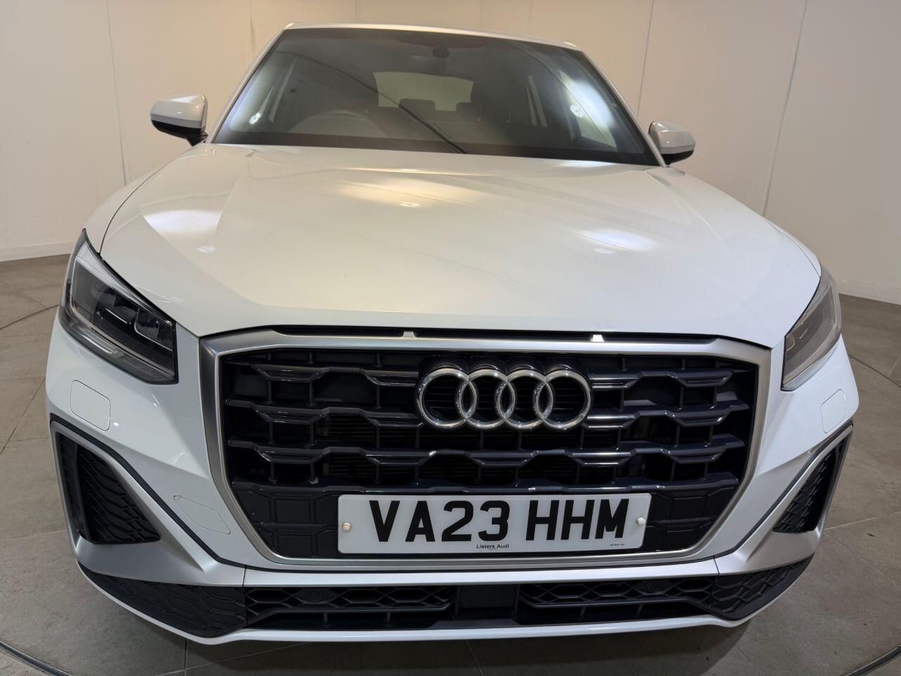Audi Q2 view 14