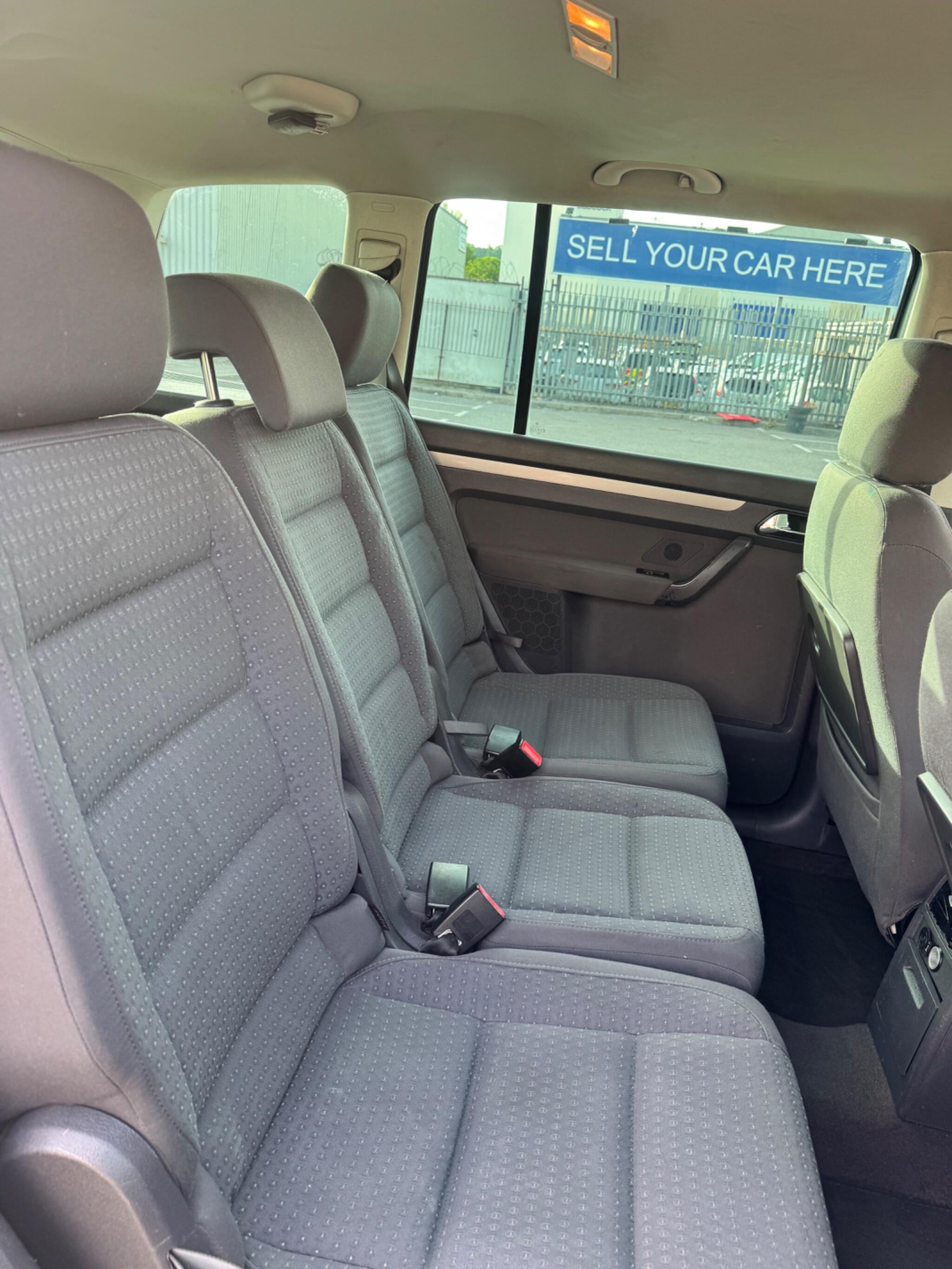 Volkswagen Touran view 31