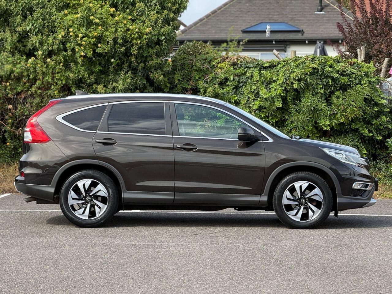 Honda CR-V view 3