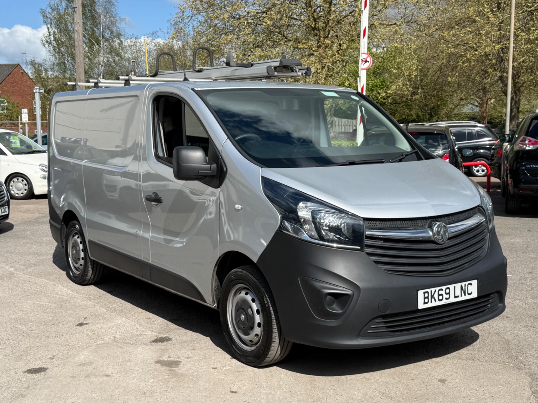 Vauxhall Vivaro - Image 5