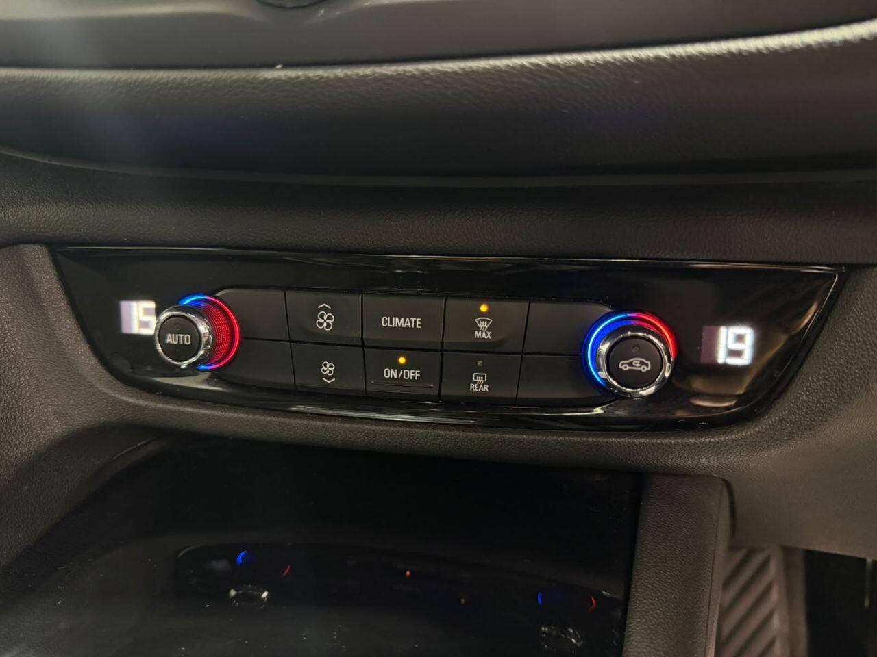 Vauxhall Insignia view 24