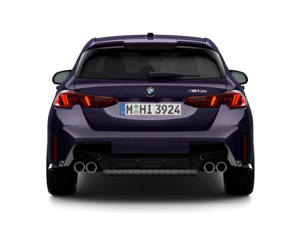 BMW 1 Series view 4