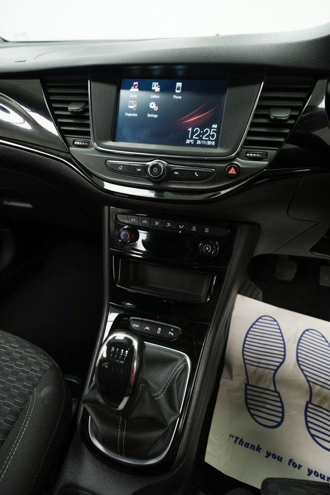 Vauxhall Astra view 24