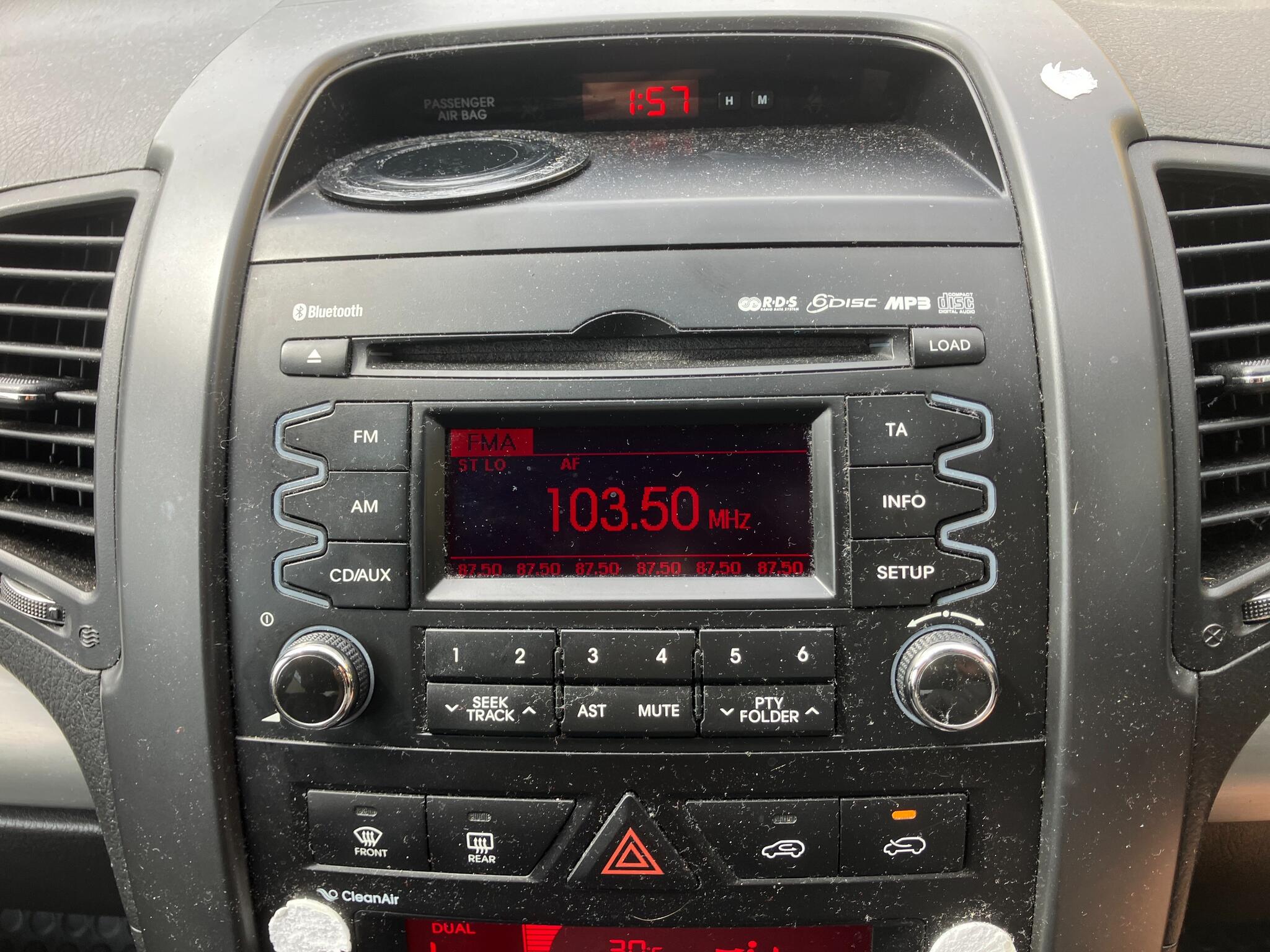 Kia Sorento view 13