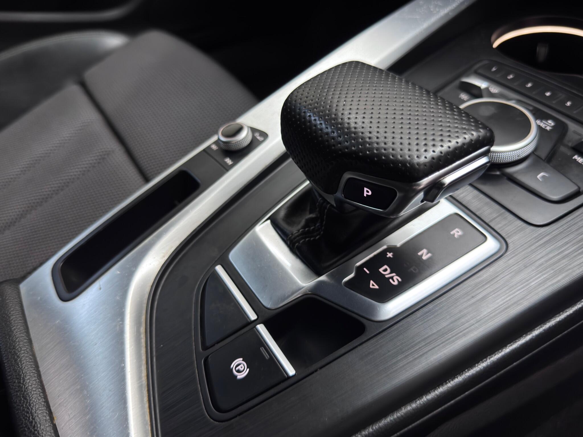 Audi A4 view 5