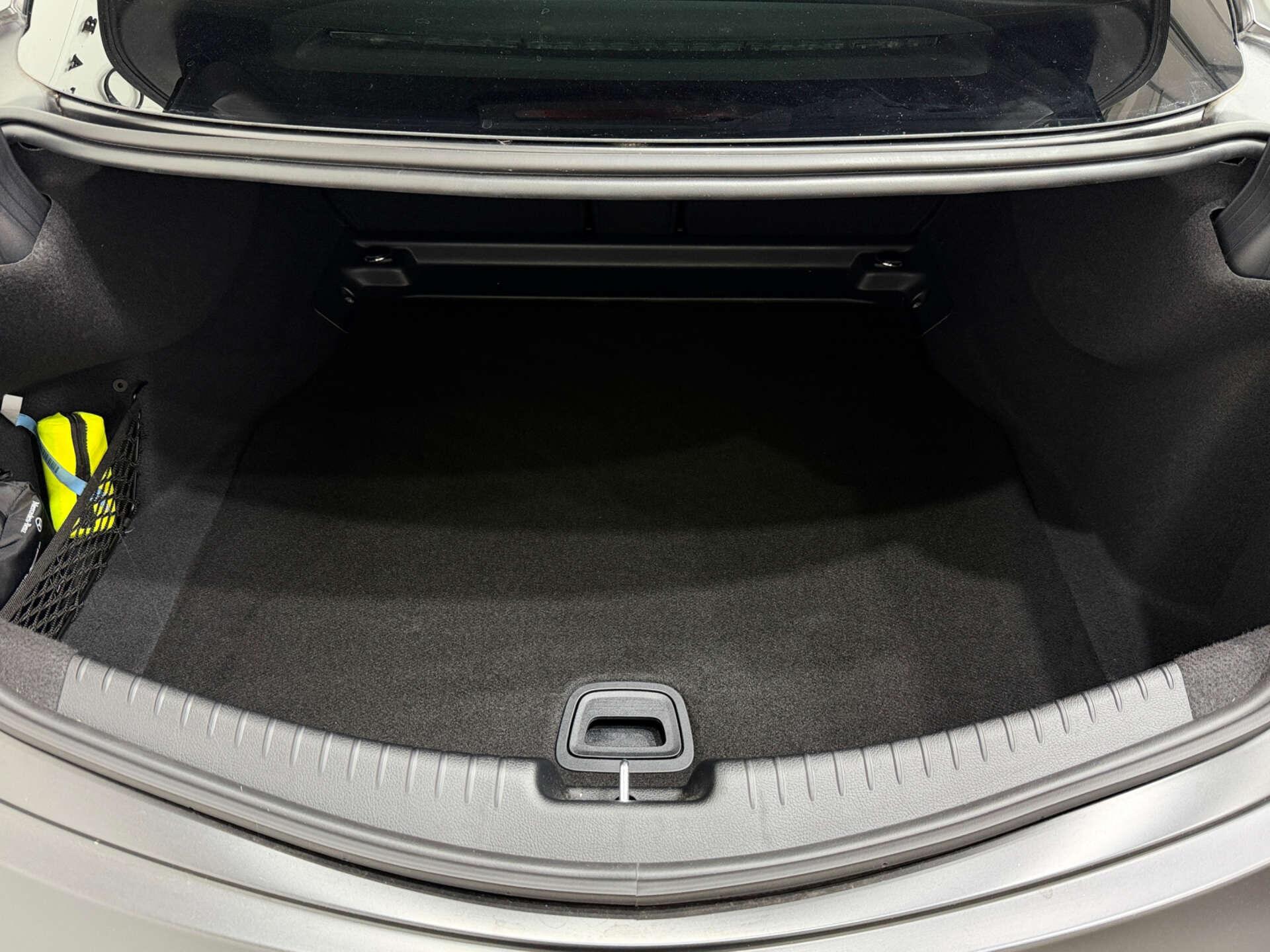Mercedes-Benz Cle view 27