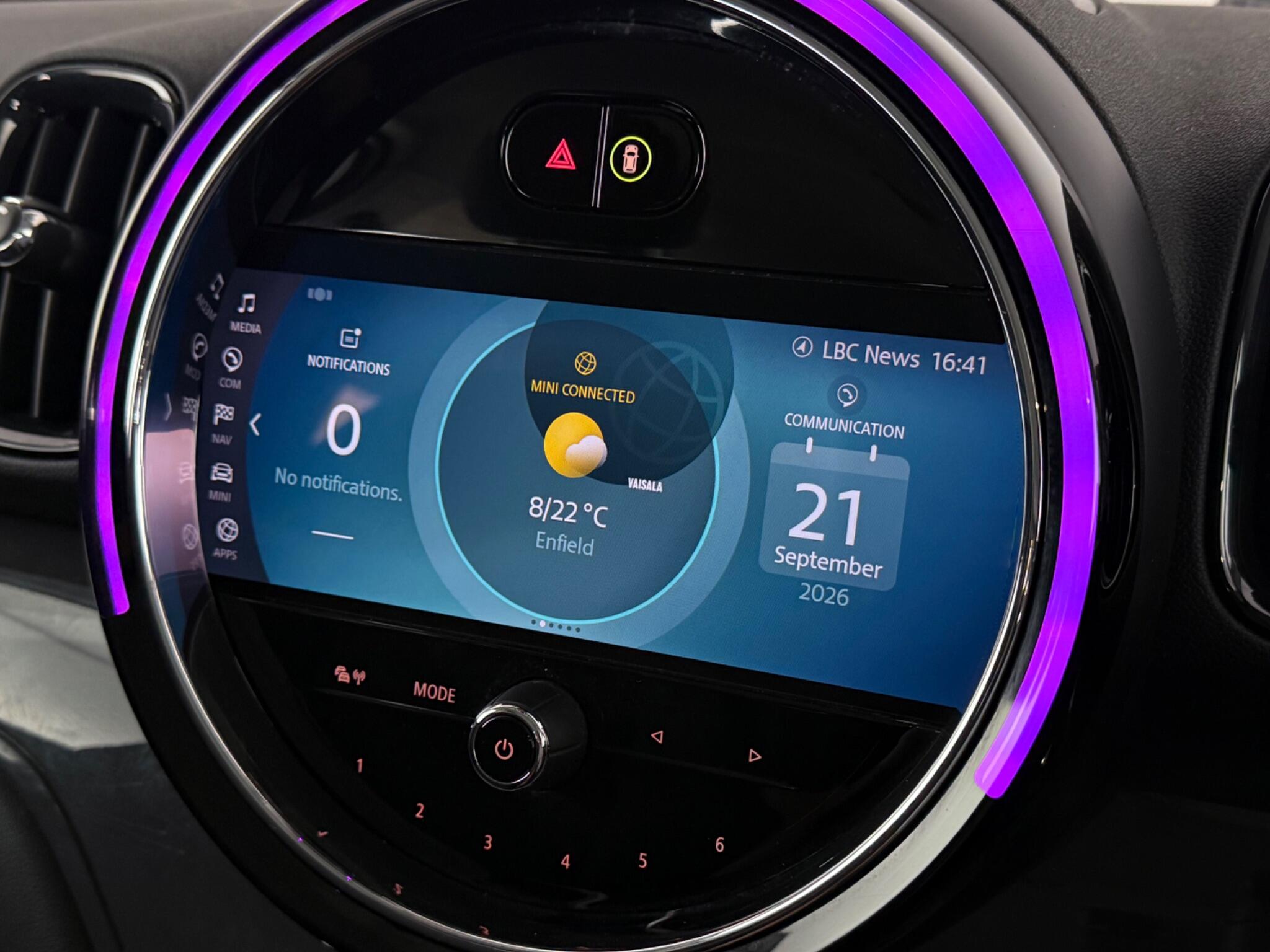 Mini Countryman view 26