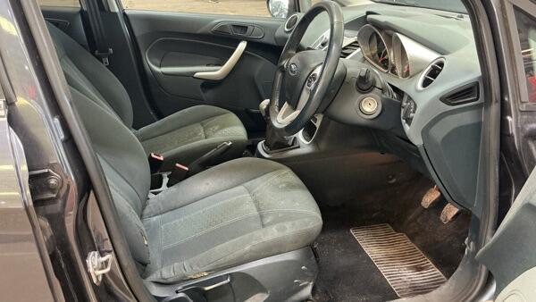 Ford Fiesta view 13