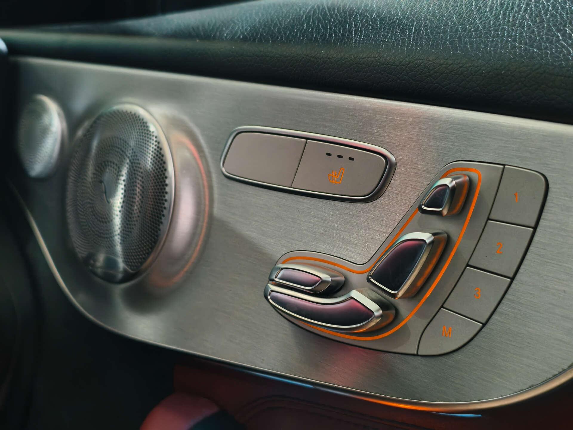 Mercedes-Benz C Class view 22