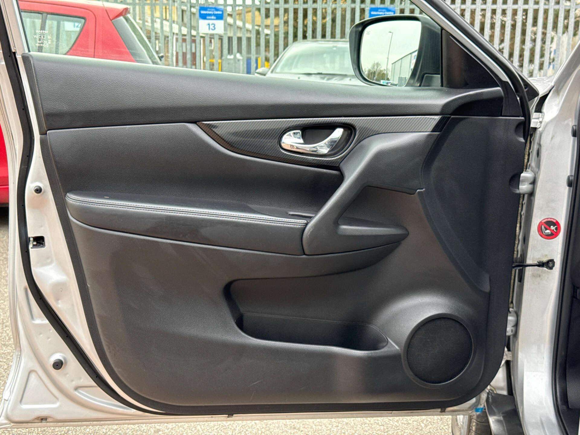 Nissan X-Trail view 36