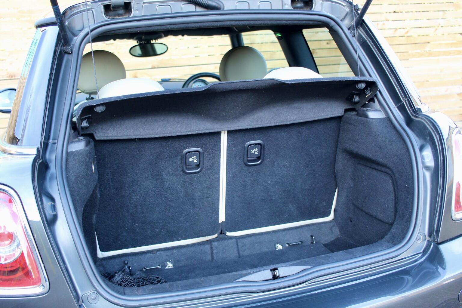 Mini Hatch view 26