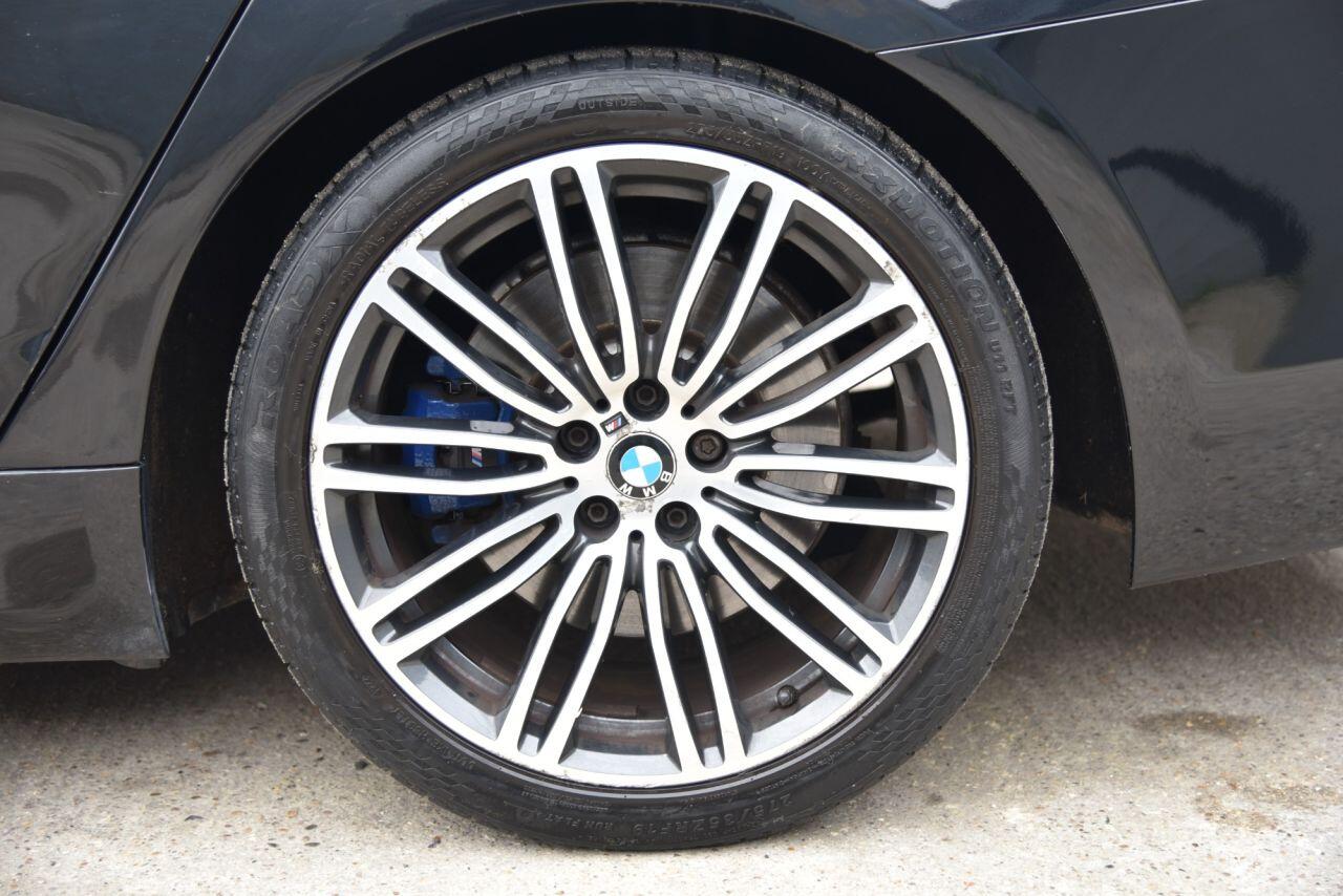 BMW 5 Series view 64
