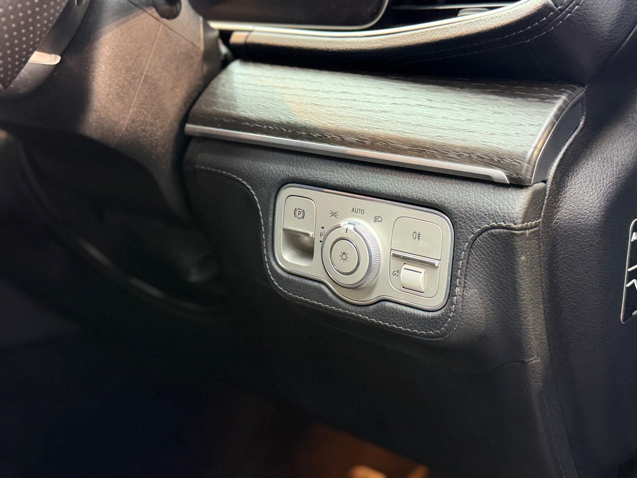 Mercedes-Benz Gle view 23