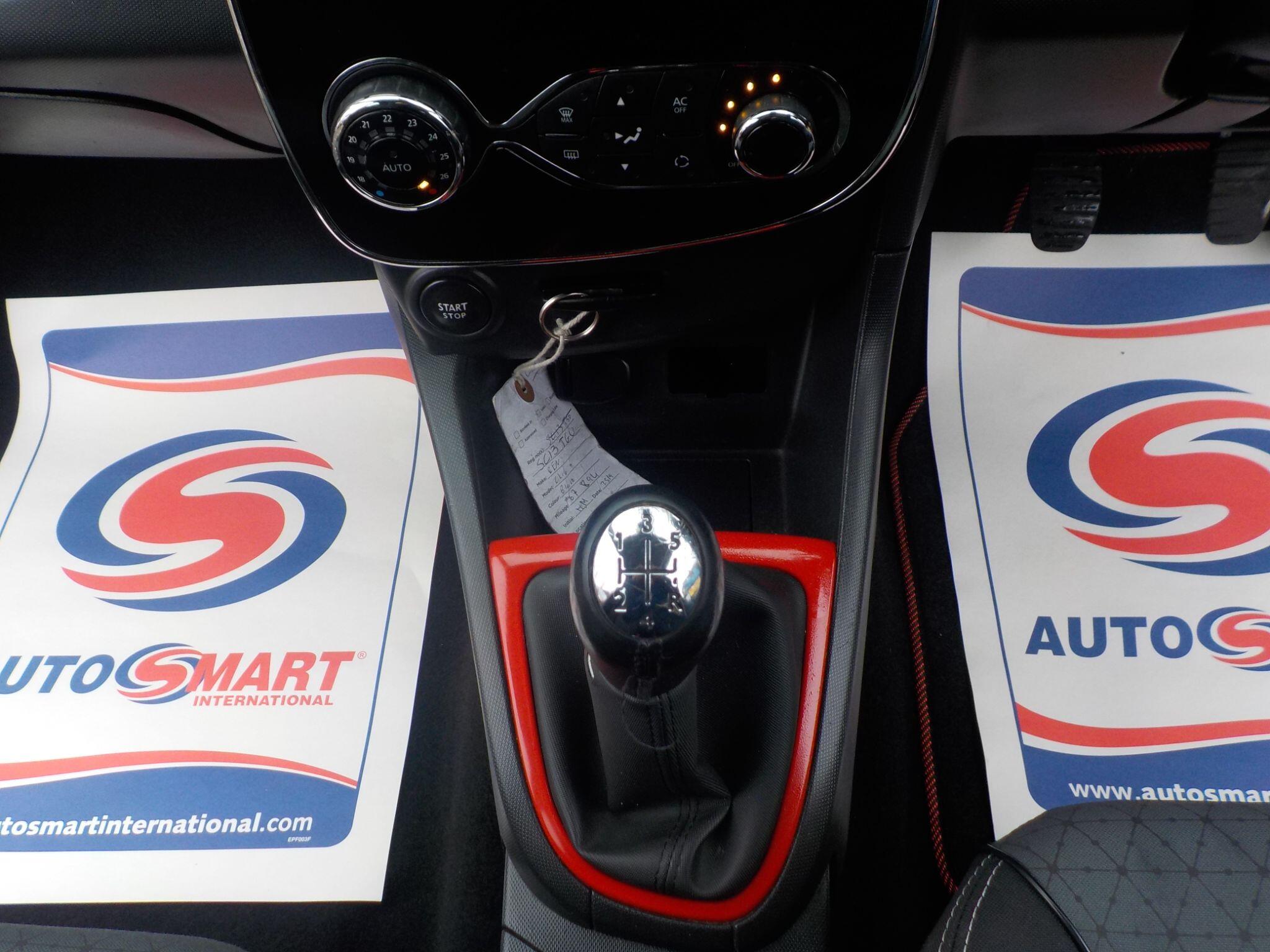 Renault Clio 0.9 TCe Dynamique S MediaNav Euro 5 (s/s) 5dr