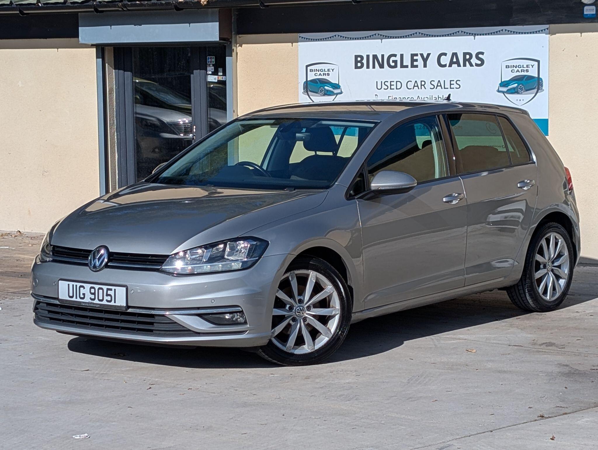 Volkswagen Golf view 2