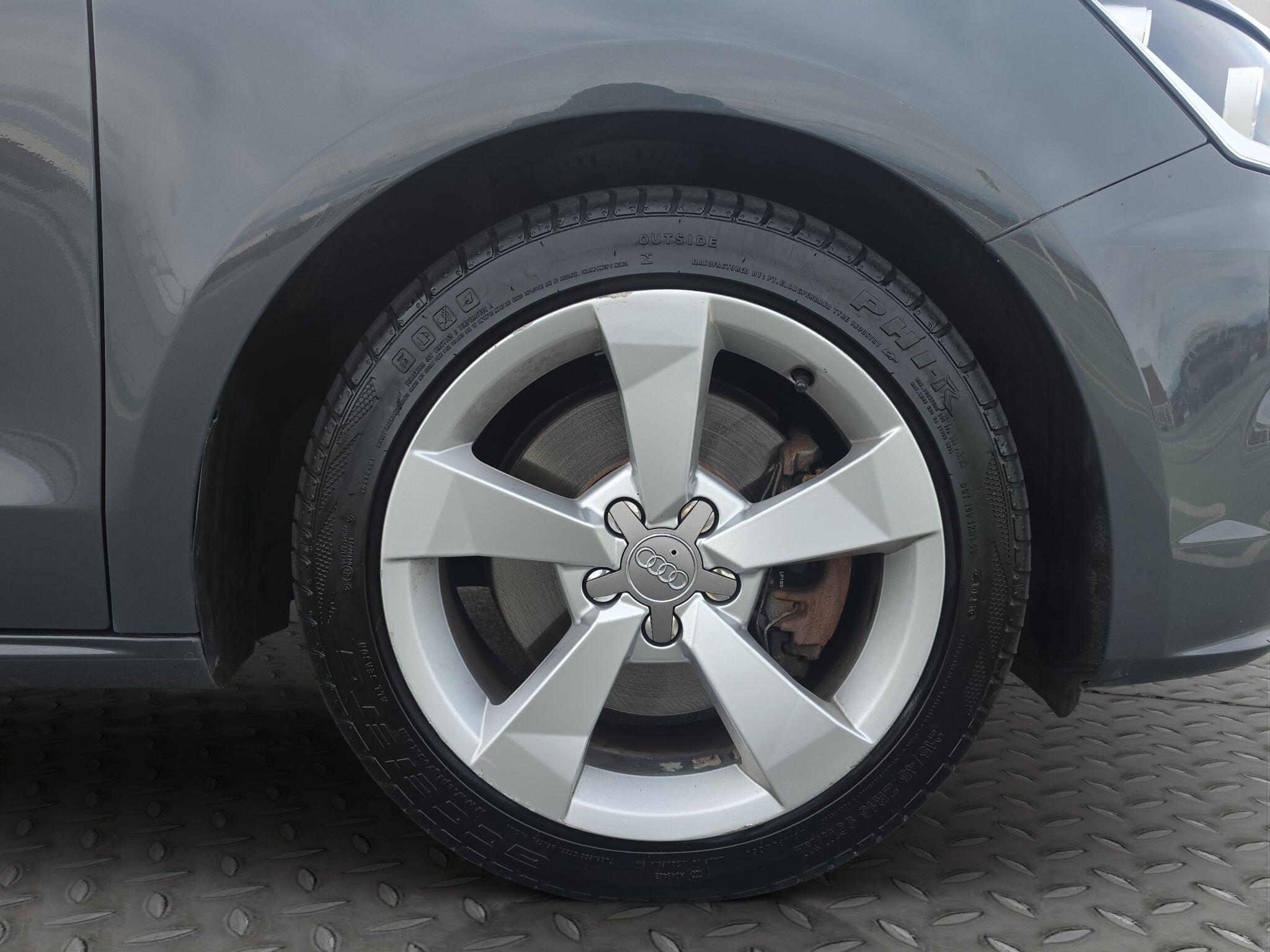 Audi A1 view 23