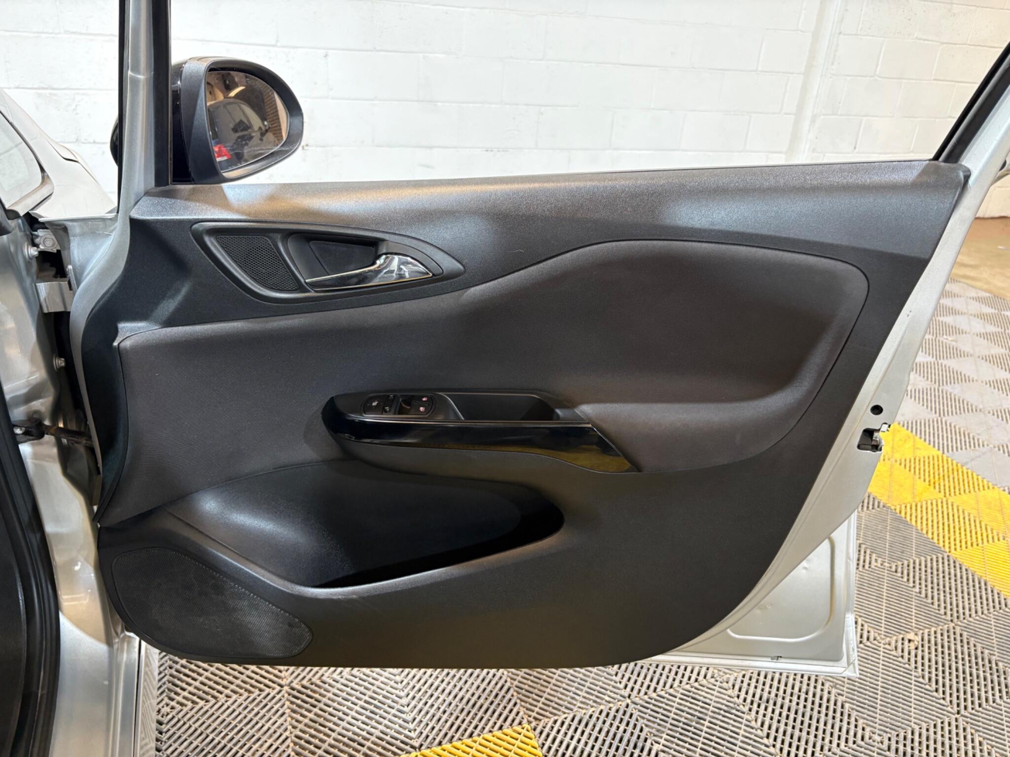 Vauxhall Corsa view 38
