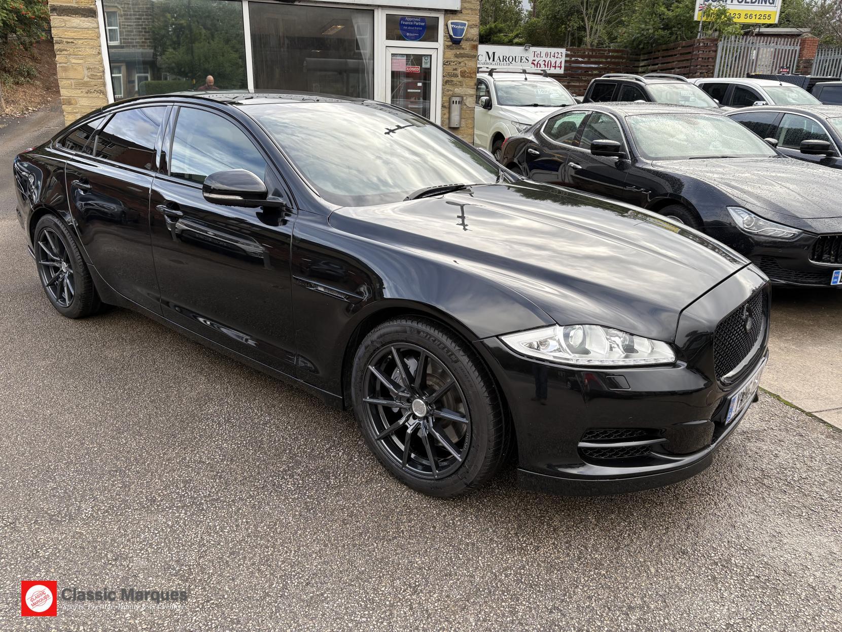 Jaguar XJ view 6