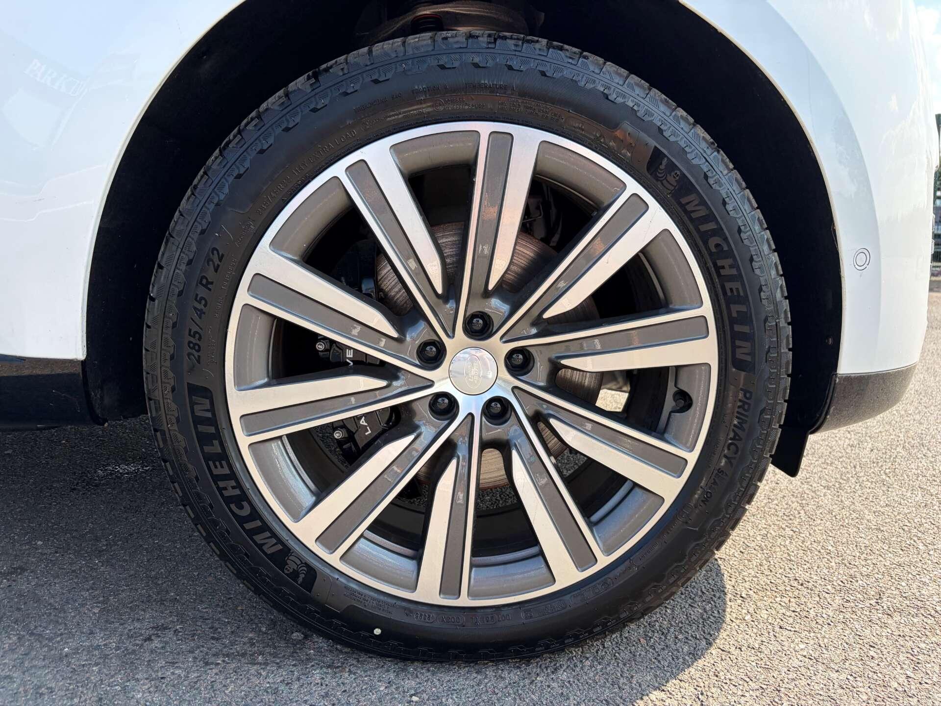 Land Rover Range Rover view 12
