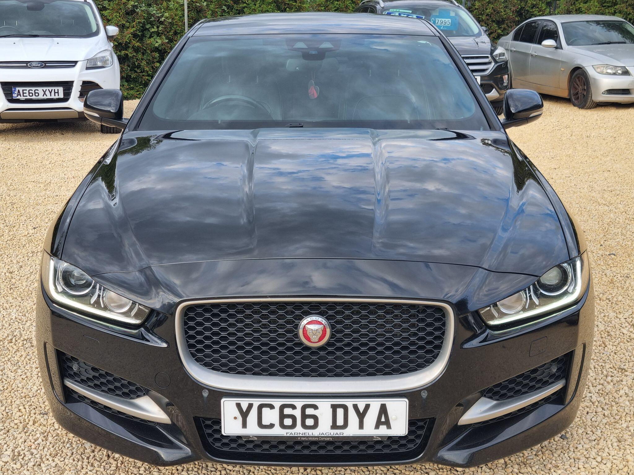 Jaguar Xe view 27
