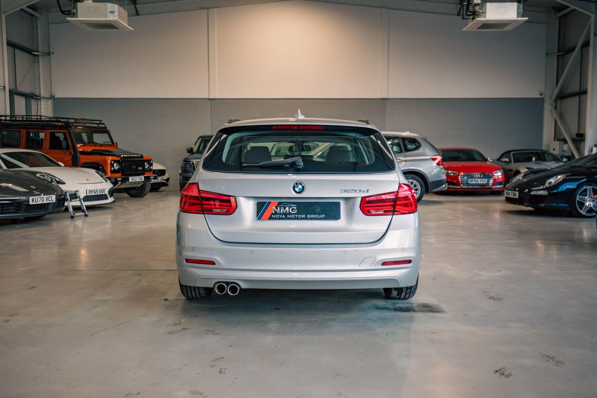 BMW 3 Series view 26