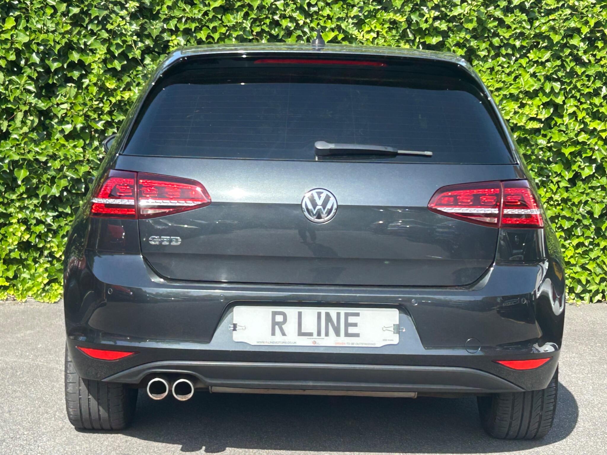 Volkswagen Golf view 11