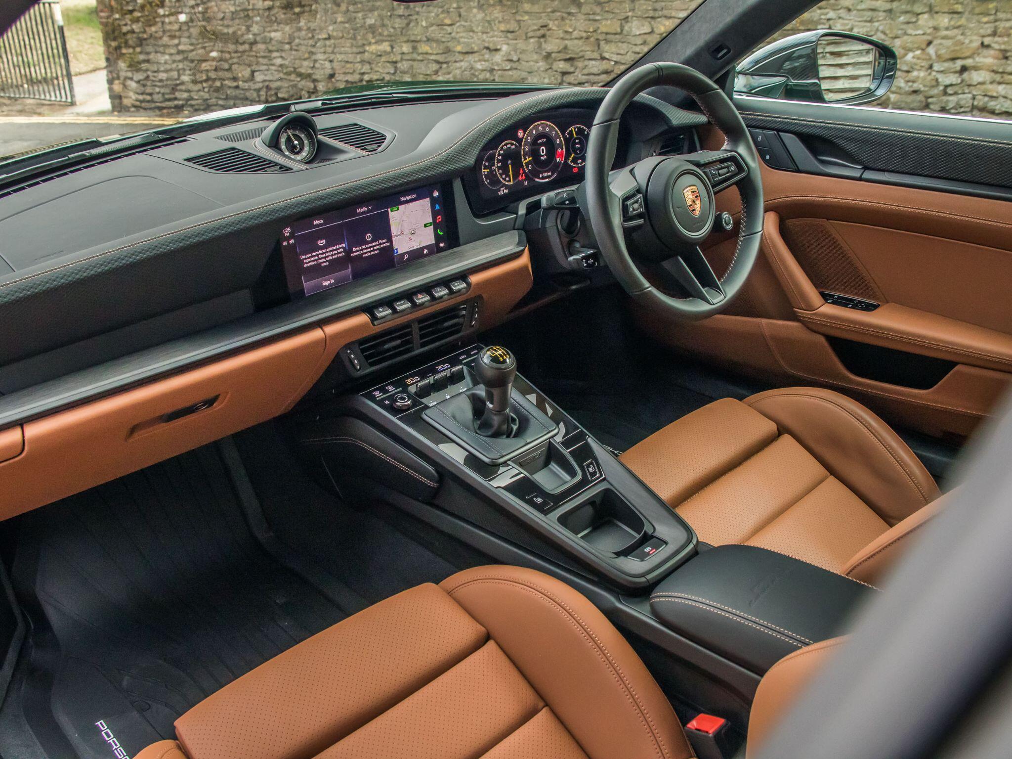 Porsche 911 view 24