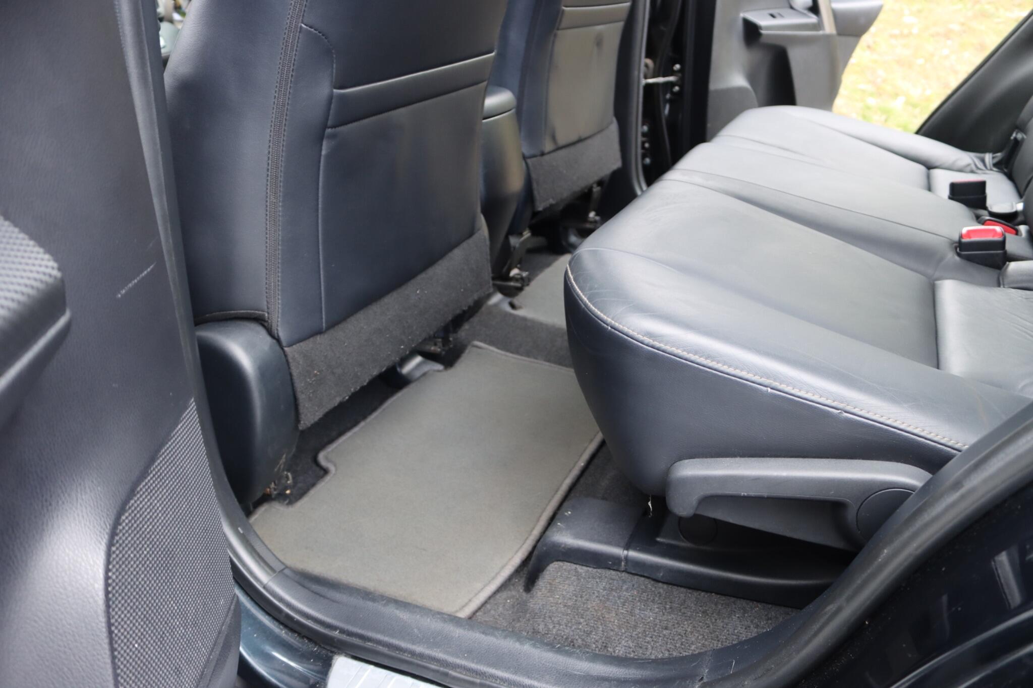 Toyota Rav4 view 10