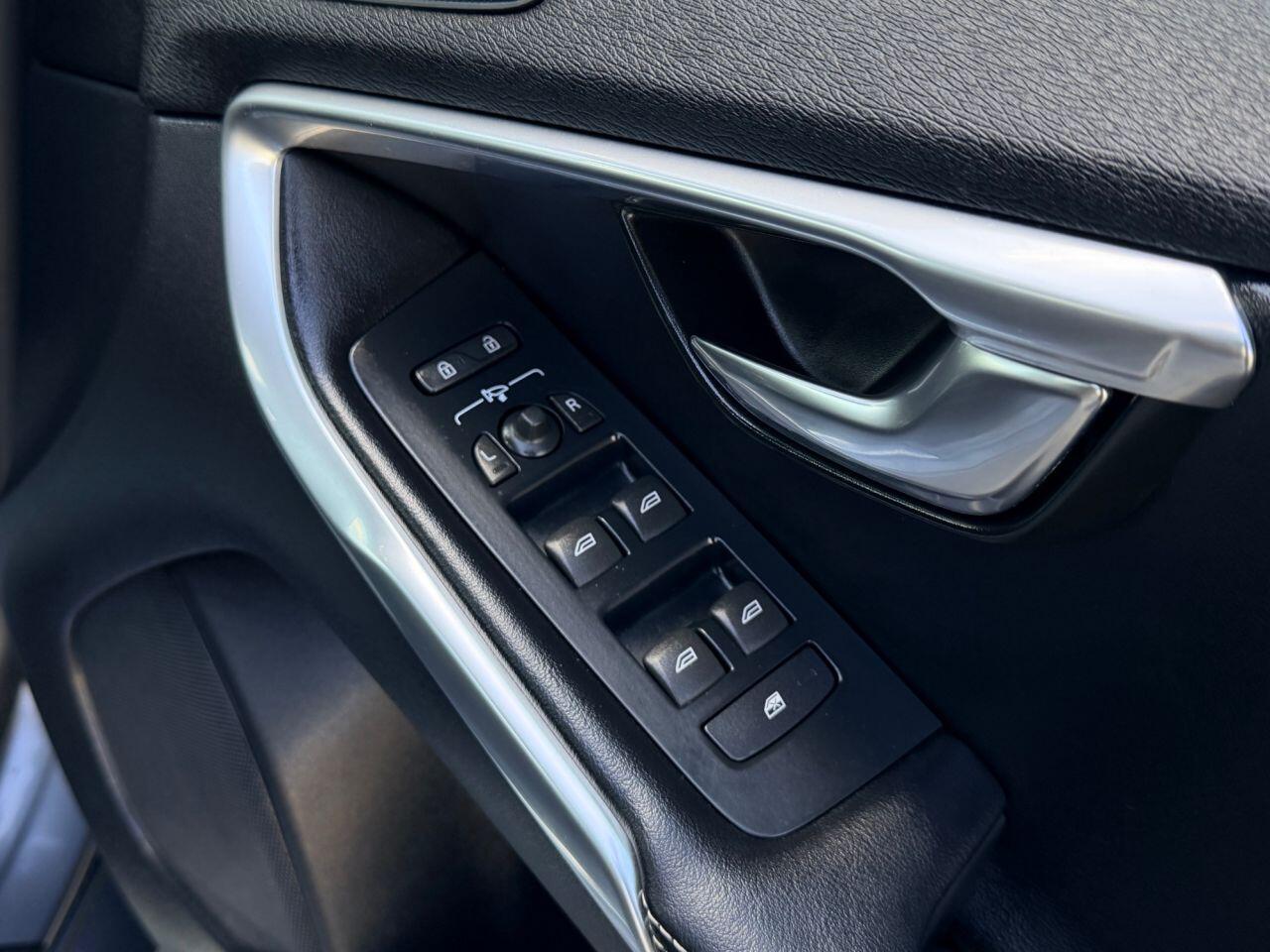 Volvo V40 view 28
