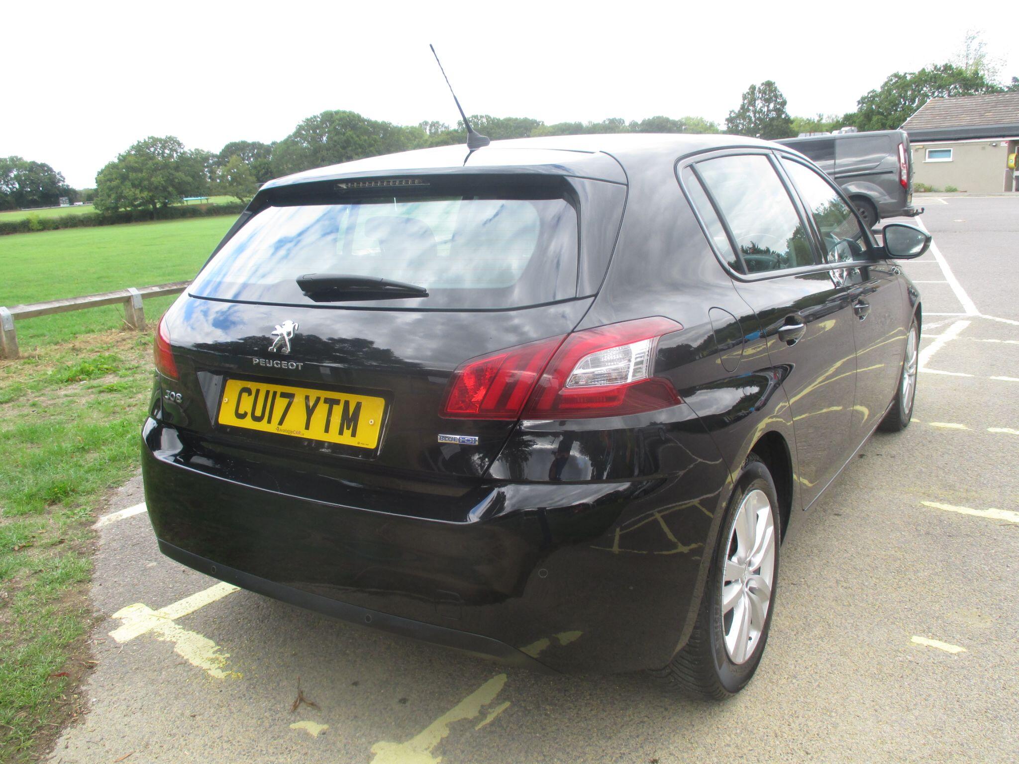 Peugeot 308 view 8