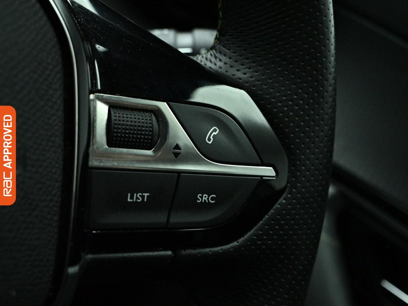 Peugeot E-2008 view 23