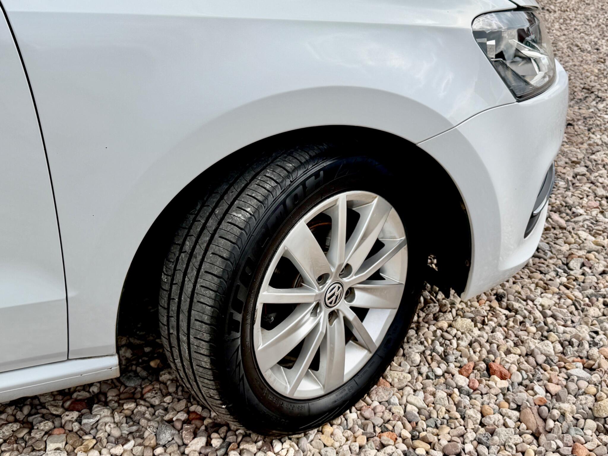 Volkswagen Polo view 14