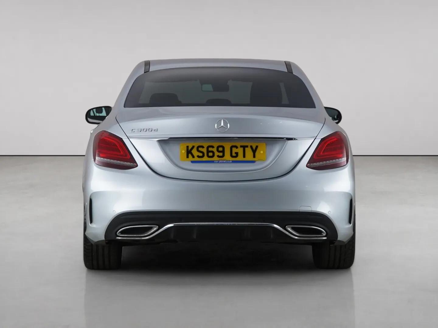 Mercedes-Benz C-Class view 7