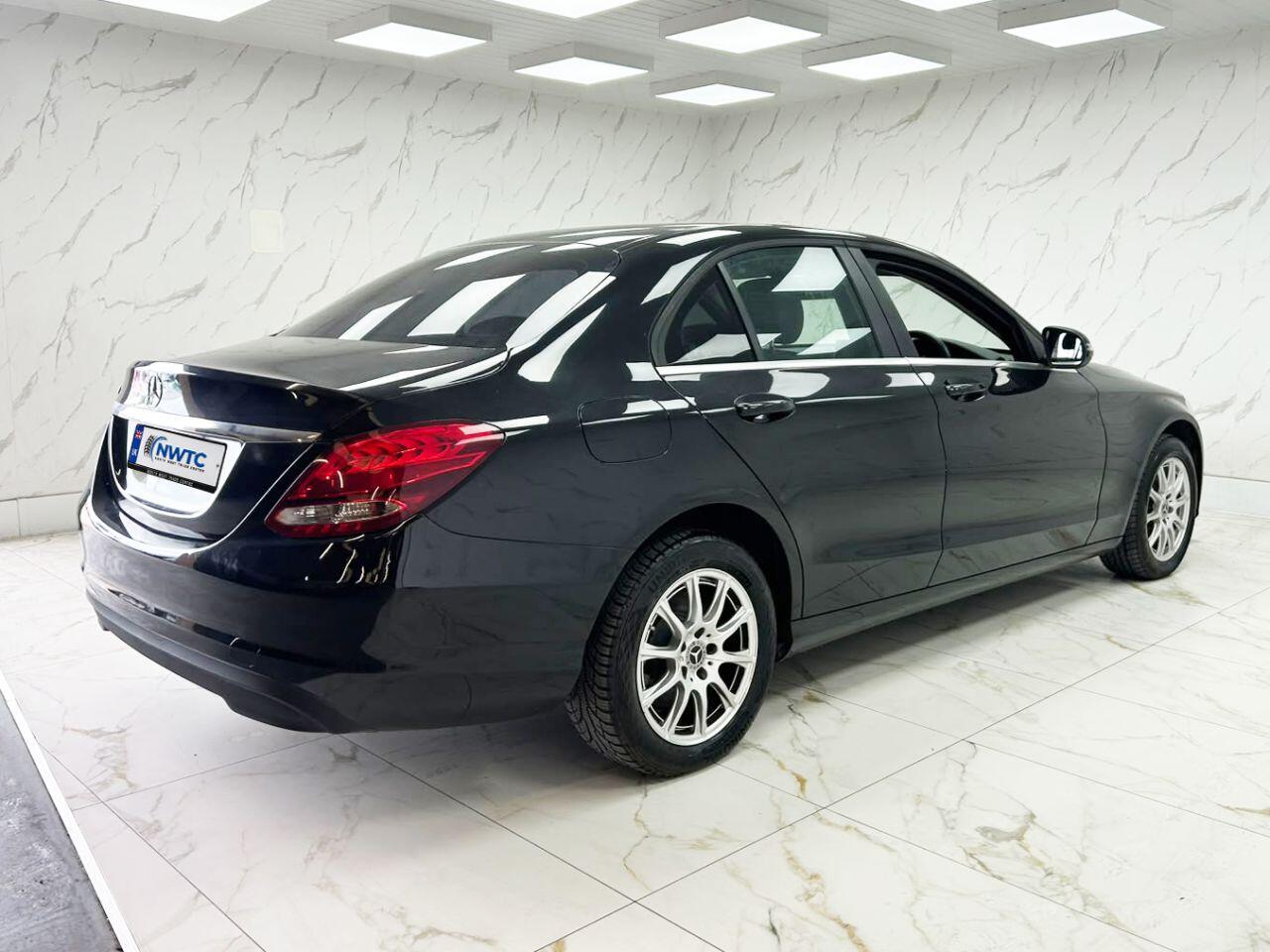Mercedes-Benz C-Class view 12