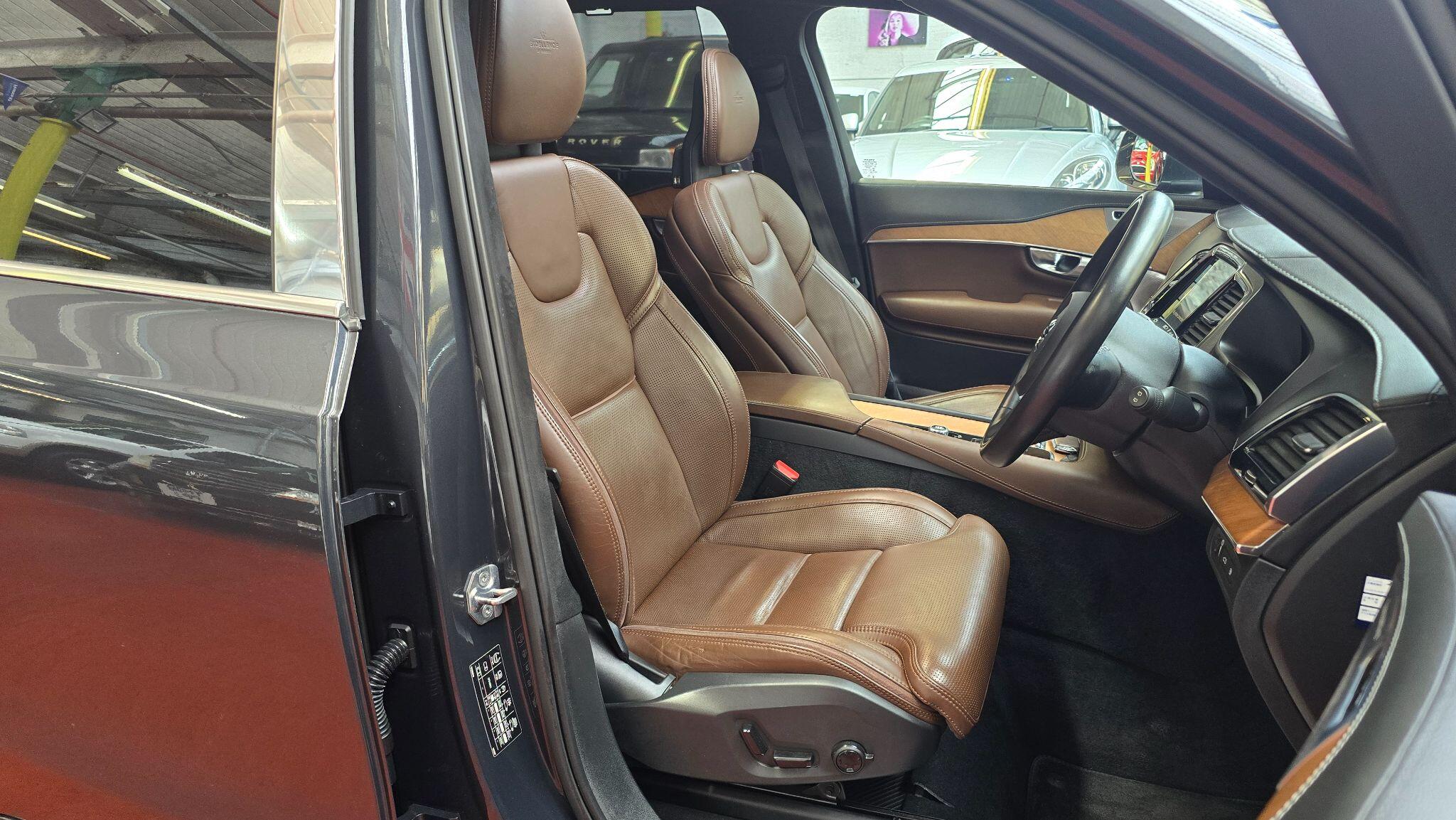 Volvo XC90 view 20