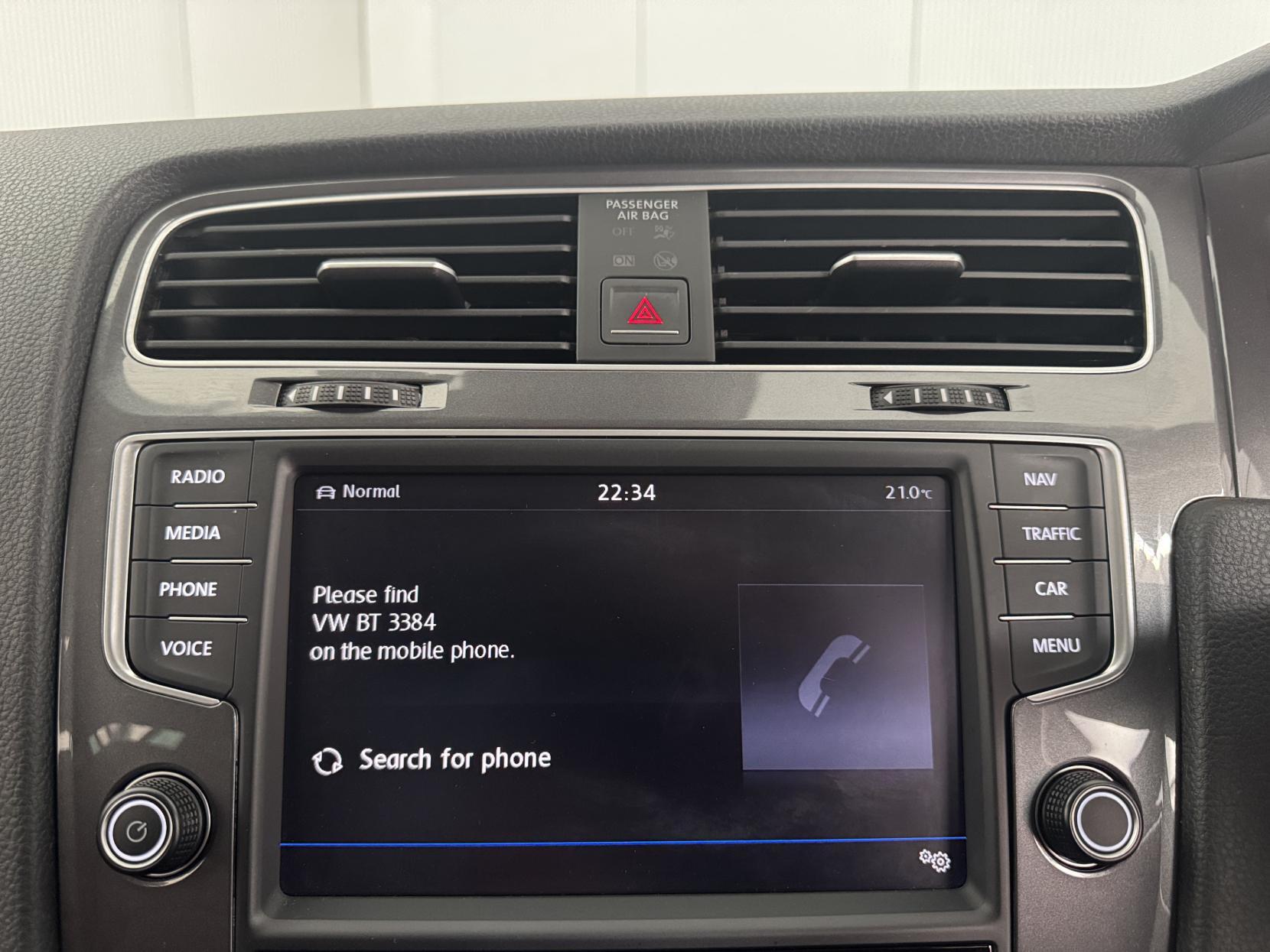 Volkswagen Golf view 64