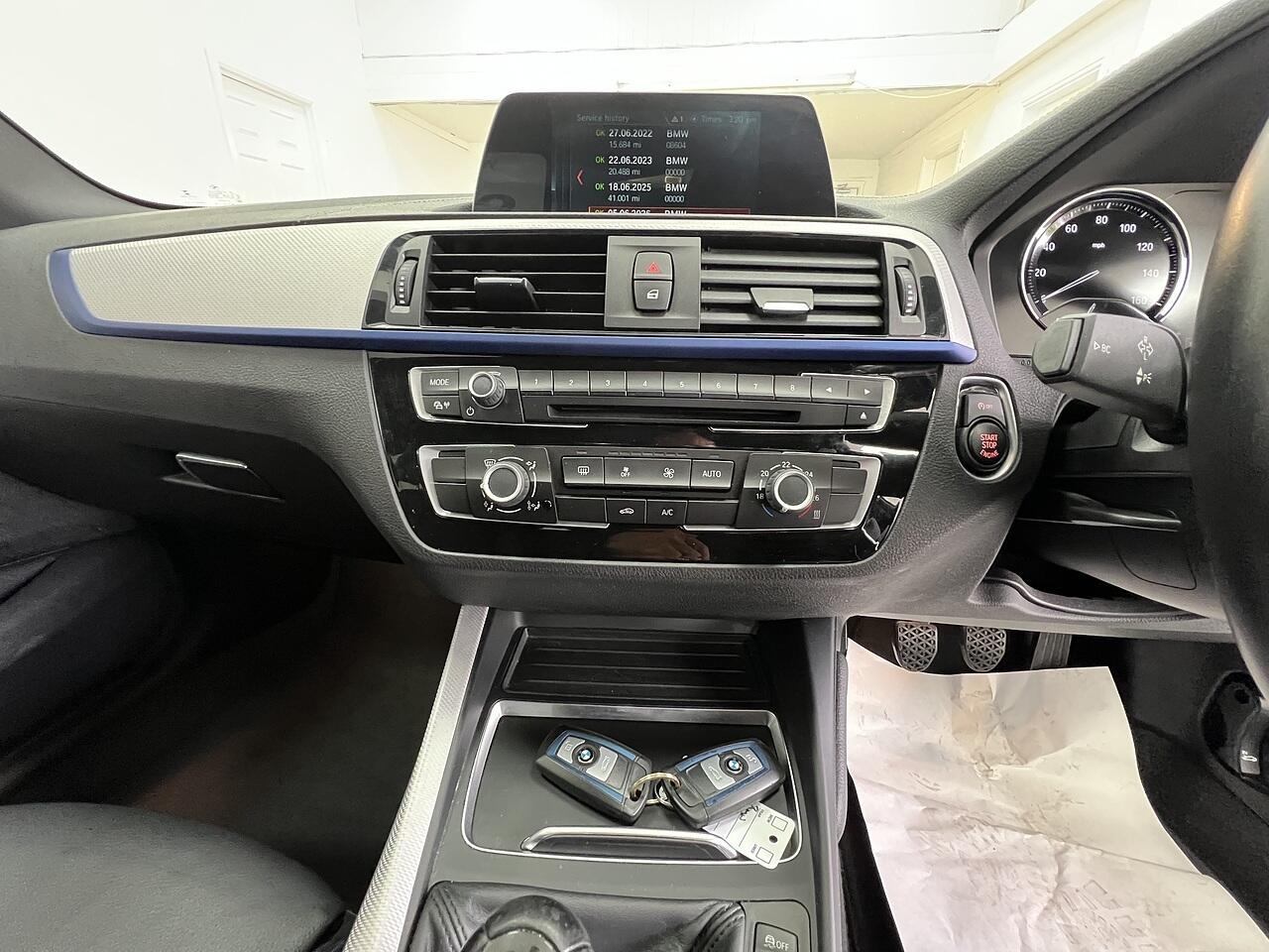BMW 1 Series view 14