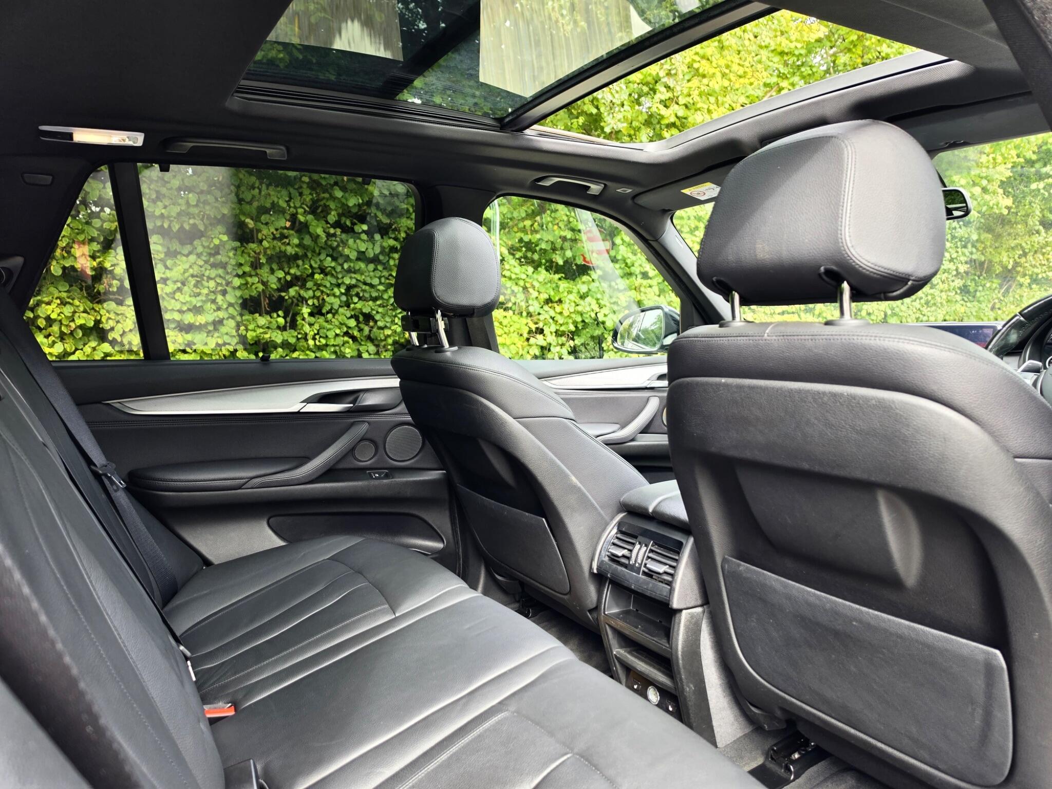 BMW X5 view 6