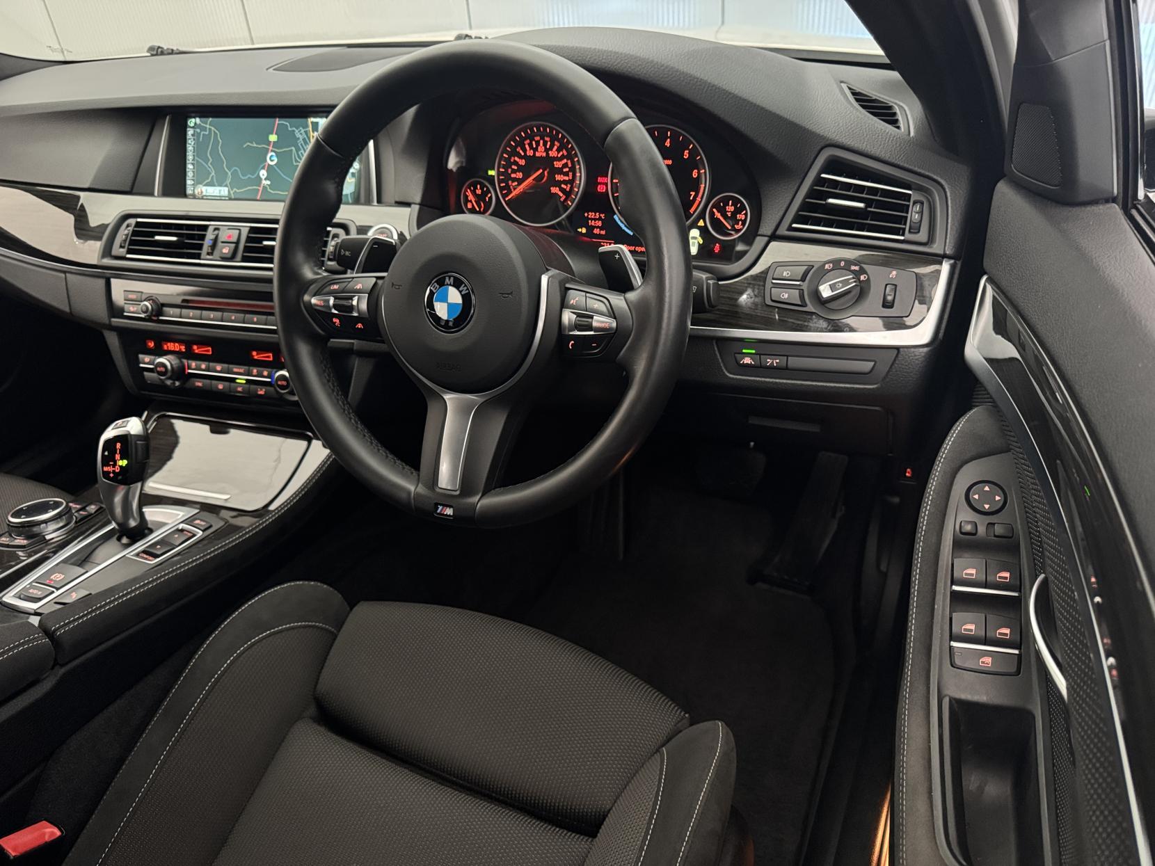 BMW 5 Series view 58