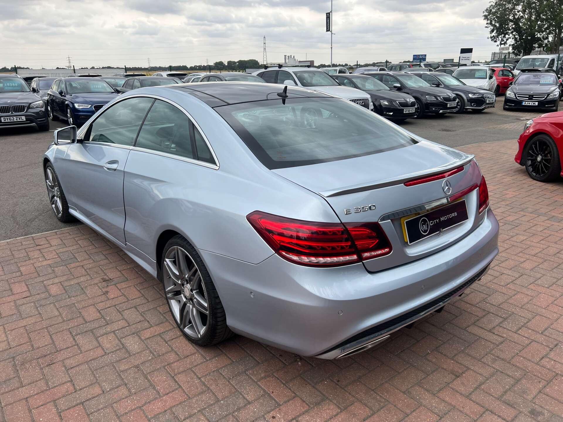 Mercedes-Benz E-Class view 11